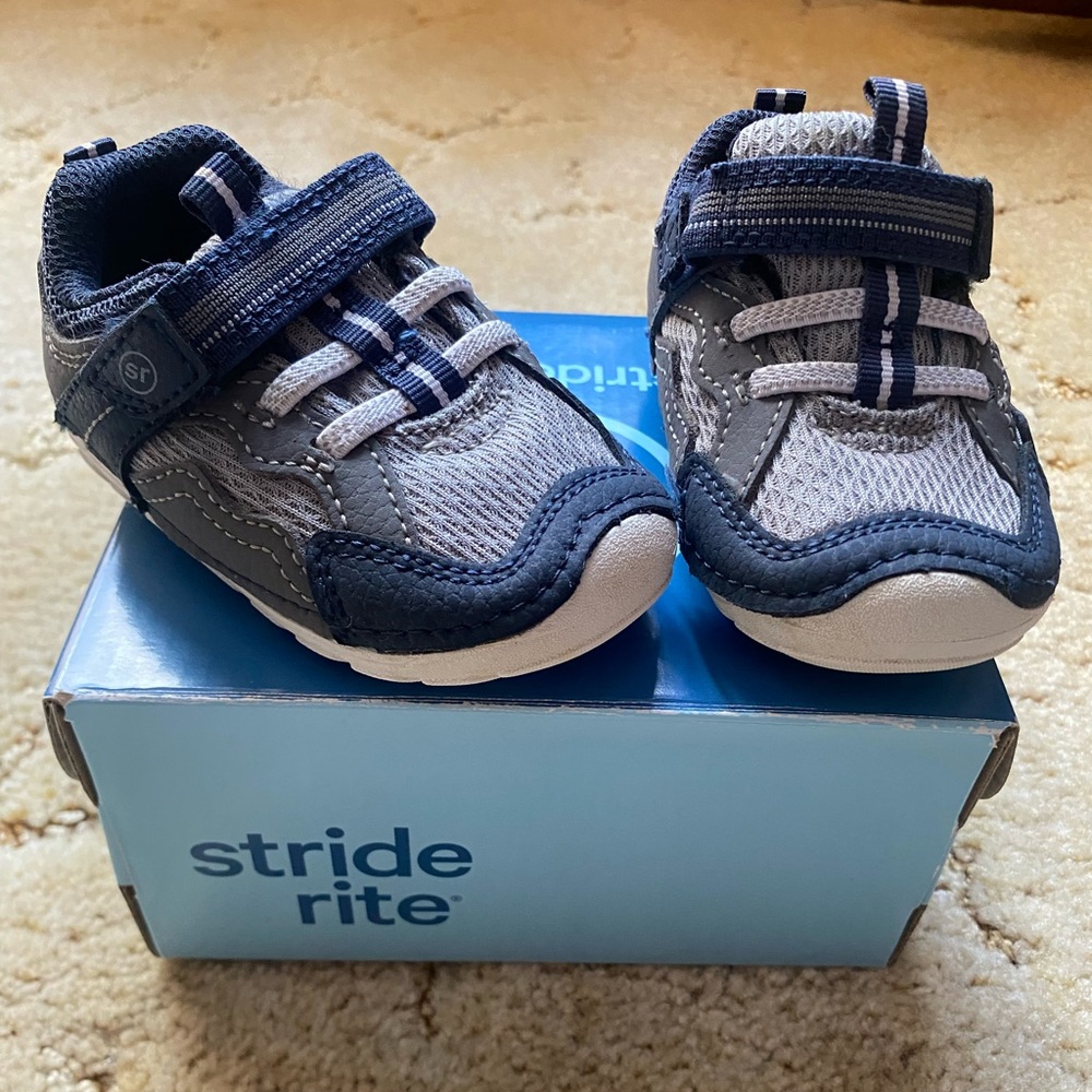 Stride Rite Toddler Walking Shoes 4M